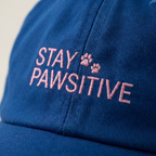 STAY PAWSITIVE カラフルキャップ